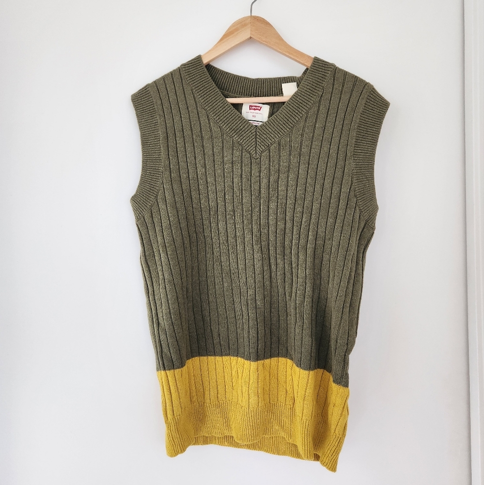 NWT Levi's vest men's
